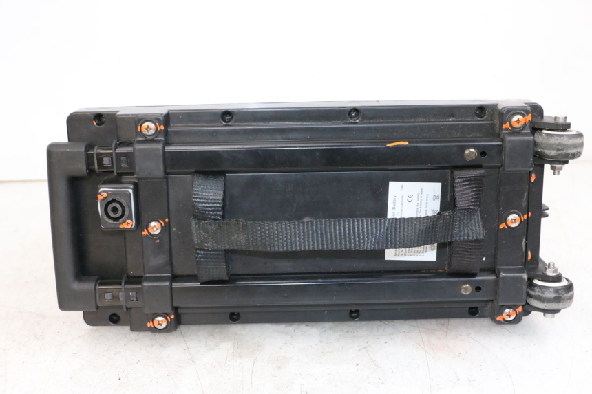 photo de BATERIA E-MAX 80L 1 (2011 - 2014) - Estado da superfície
