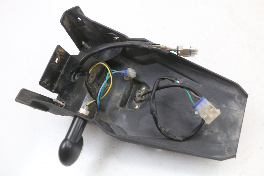 photo de PARALAMA TRASEIRO E-MAX 80L 1 (2011 - 2014) - Pontos de fixação