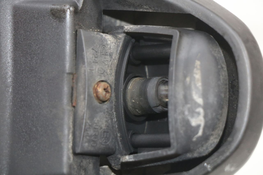 photo de PARALAMA TRASEIRO HONDA FES S-WING SWING ABS 125 (2007 - 2015) - Zoom do estado de desgaste