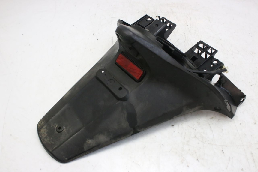 photo de PARALAMA TRASEIRO HONDA FES S-WING SWING ABS 125 (2007 - 2015) - Zoom do estado de desgaste