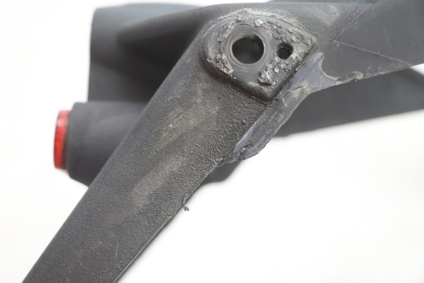 photo de PARALAMA TRASEIRO GILERA GP 800 (2007 - 2013) - Estado da superfície