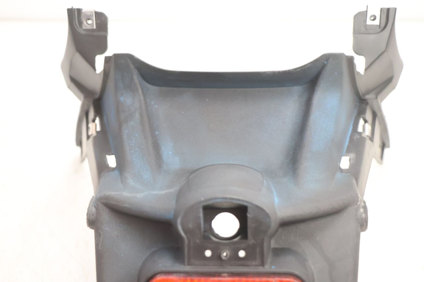 photo de PARALAMA TRASEIRO GILERA GP 800 (2007 - 2013) - Marcações e referências