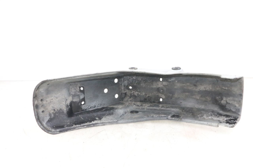 photo de PARALAMA TRASEIRO SUZUKI GSX E 250 (1982 - 1983) - Zoom do estado de desgaste
