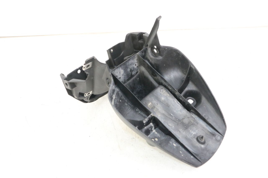 photo de PARALAMA TRASEIRO HYOSUNG GTR 125 (2006 - 2008) - Zoom do estado de desgaste