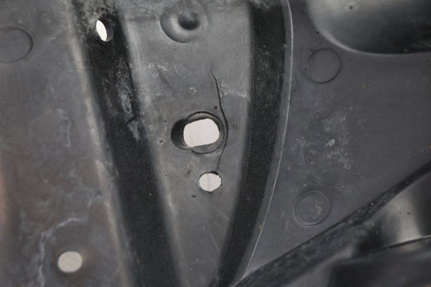 photo de PARALAMA TRASEIRO PEUGEOT KISBEE 4T 50 (2018 - 2022) - Detalhes característicos