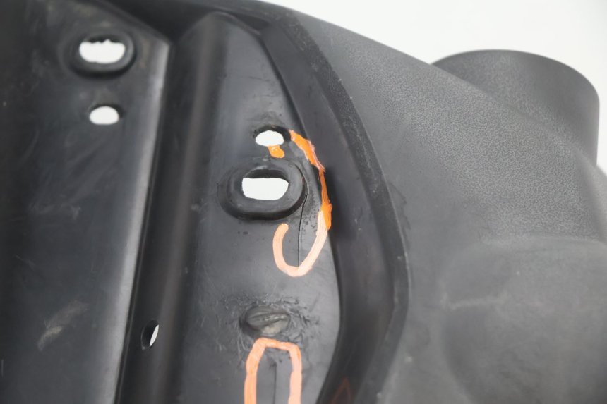photo de PARALAMA TRASEIRO PEUGEOT KISBEE 4T 50 (2018 - 2022) - Pontos de fixação
