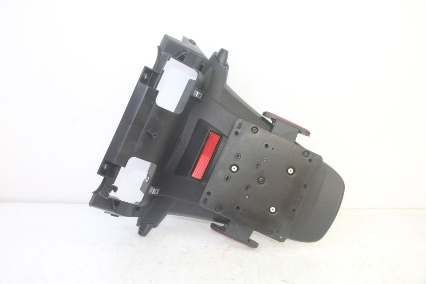photo de PARALAMA TRASEIRO PIAGGIO MP3 HPE 350 (2018 - 2020) - Zoom do estado de desgaste