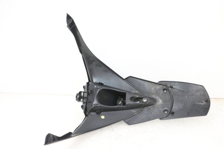 photo de PARALAMA TRASEIRO PIAGGIO MP3 HPE 300 (2019 - 2026) - Zoom do estado de desgaste