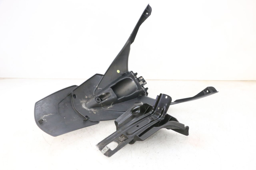 photo de PARALAMA TRASEIRO PIAGGIO MP3 HPE 300 (2019 - 2026) - Vista geral