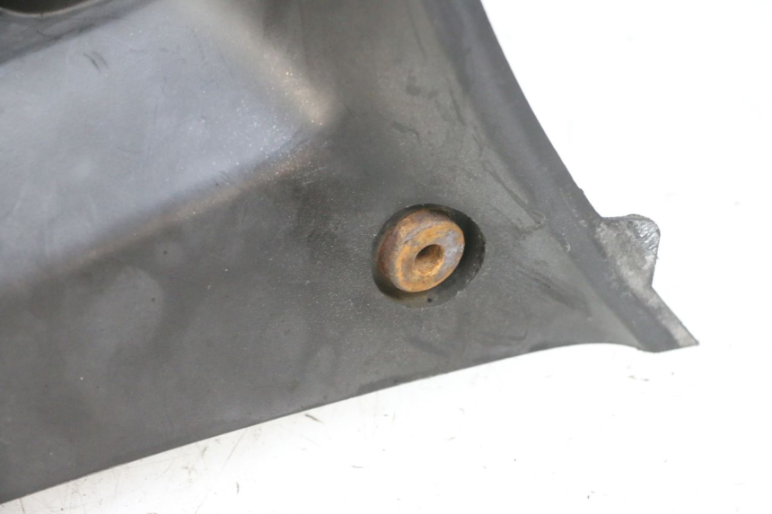photo de PARALAMA TRASEIRO YAMAHA NEOS NEO'S 4T 50 (2008 - 2016) - Zoom do estado de desgaste