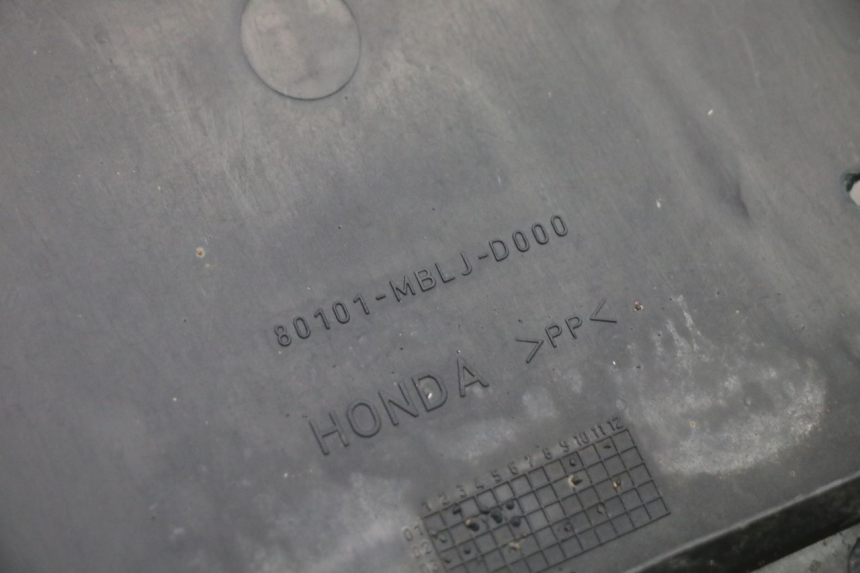 photo de PARALAMA TRASEIRO HONDA NTV DEAUVILLE 650 (2001 - 2006) - Vista geral