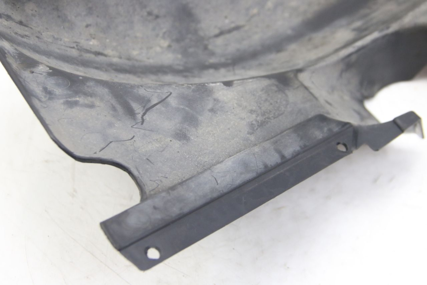 photo de PARALAMA TRASEIRO SUZUKI SIXTEEN 125 (2008 - 2010) - Pontos de fixação