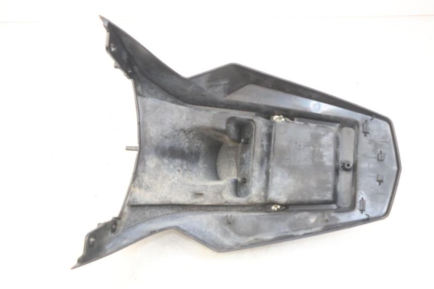 photo de PARALAMA TRASEIRO PEUGEOT SPEEDFIGHT 3 AIR 50 (2009 - 2015) - Detalhe da peça