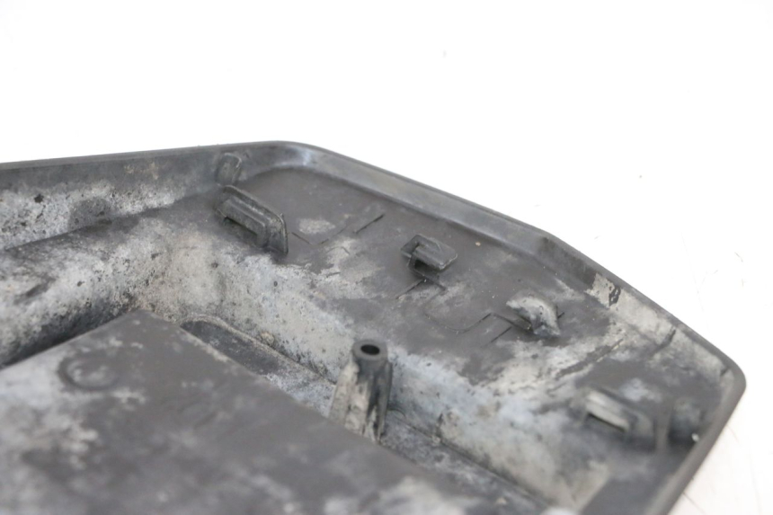 photo de PARALAMA TRASEIRO PEUGEOT SPEEDFIGHT 4 4T EFI 50 (2021 - 2025) - Zoom do estado de desgaste