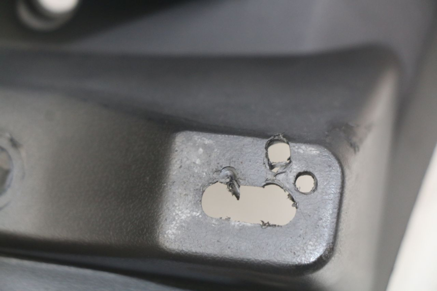photo de PARALAMA TRASEIRO SYM SYMPHONY 125 (2009 - 2015) - Detalhe da peça