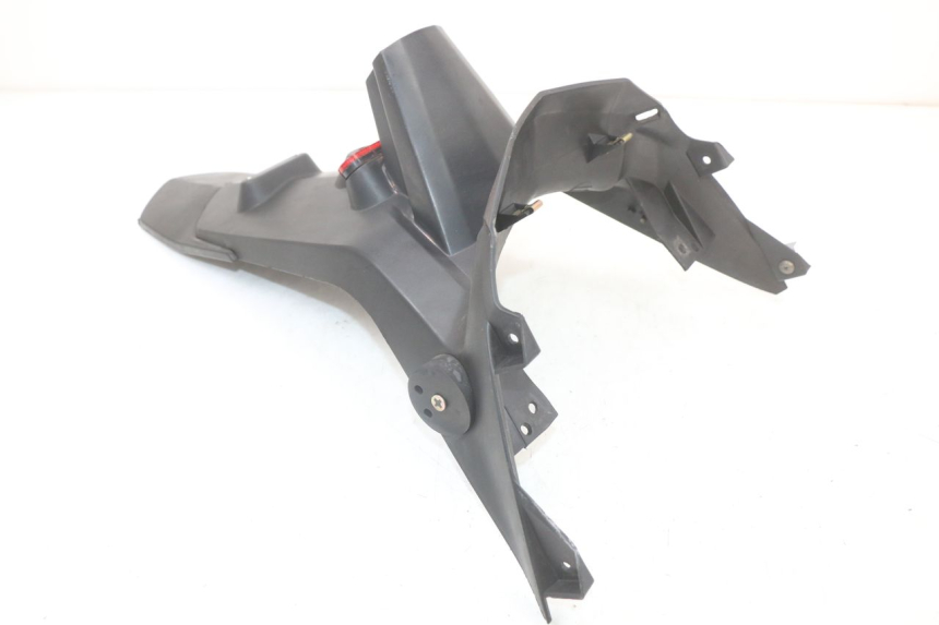 photo de PARALAMA TRASEIRO PEUGEOT TWEET 125 (2018 - 2021) - Pontos de fixação