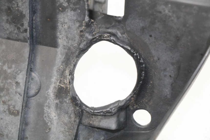 photo de PARALAMA TRASEIRO PEUGEOT V-CLIC VCLIC 50 (2007 - 2013) - Zoom do estado de desgaste