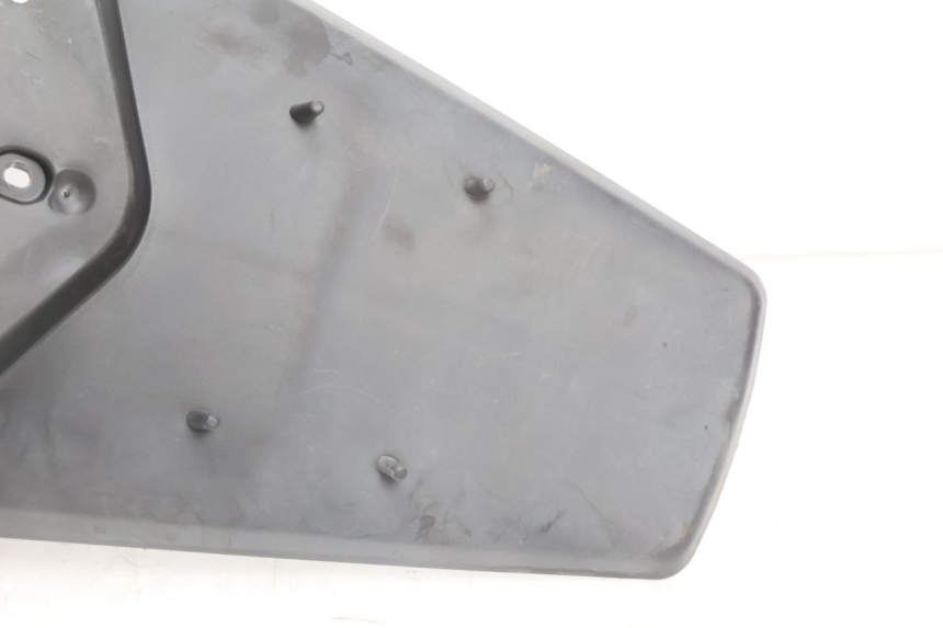 photo de PARALAMA TRASEIRO YAMAHA X-MAX XMAX 125 (2010 - 2013) - Zoom do estado de desgaste