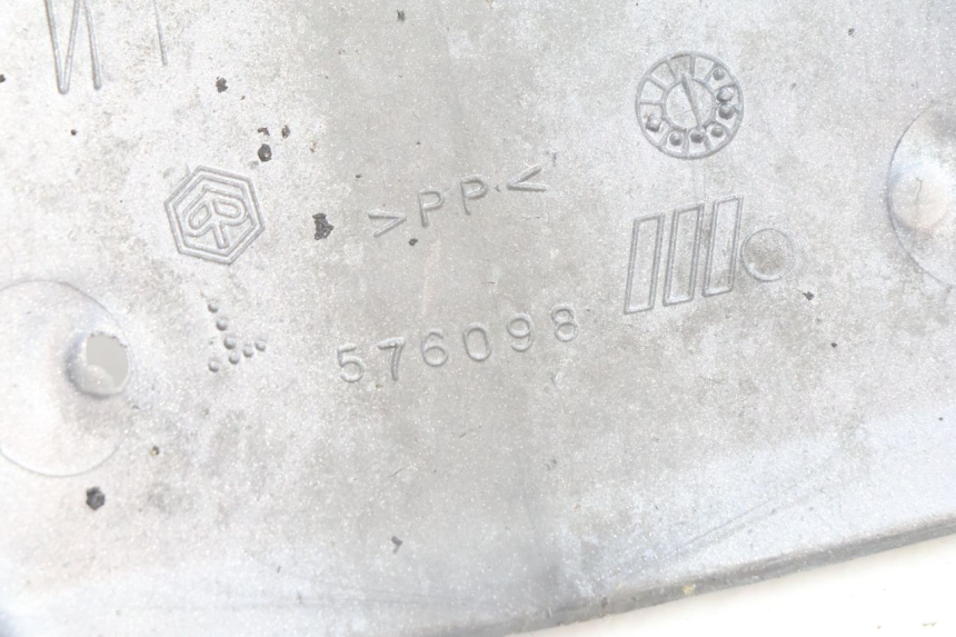 photo de PARALAMA TRASEIRO PIAGGIO X9 AMALFI 180 (2000 - 2003) - Pontos de fixação