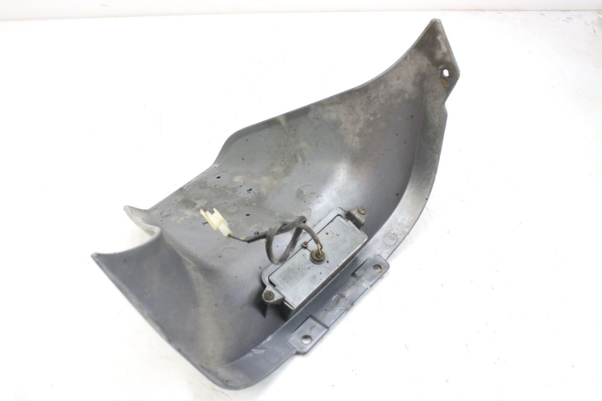 photo de PARALAMA TRASEIRO PIAGGIO X9 EVOLUTION 125 (2003 - 2007) - Pontos de fixação