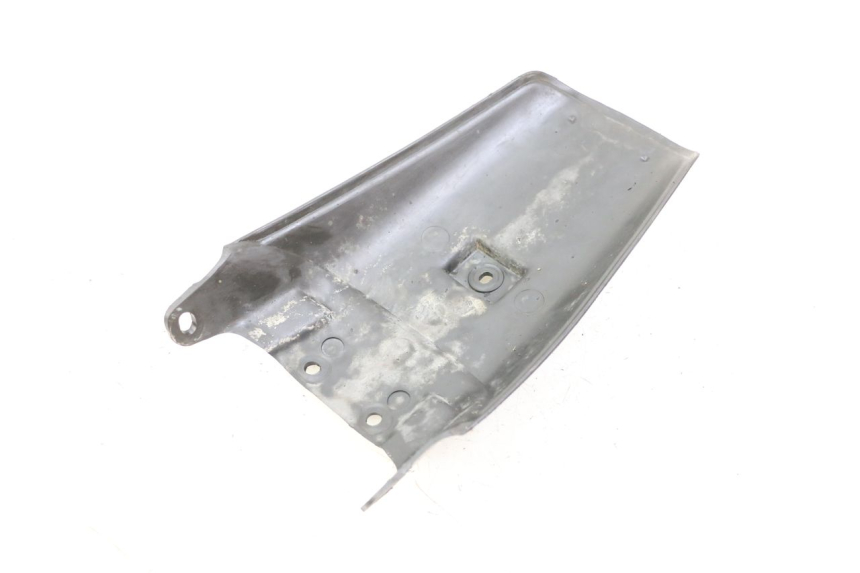 photo de PARALAMA TRASEIRO YAMAHA SR 125 (1982 - 2003) - Detalhe da peça