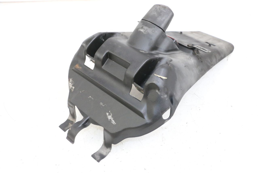 photo de PARALAMA TRASEIRO YAMAHA YP MAJESTY 125 (2002 - 2006) - Zoom do estado de desgaste