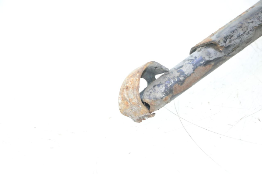 photo de Cavalete central PEUGEOT ELYSTAR 50 (2002 - 2014) - Zoom do estado de desgaste