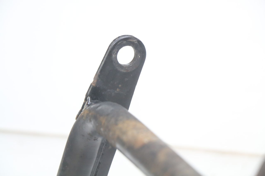 photo de Cavalete Central HONDA FES PANTHEON 2T 125 (1998 - 2002) - Zoom do estado de desgaste