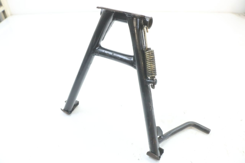 photo de Cavalete central HYOSUNG GF 125 (2001 - 2005) - Detalhe da peça
