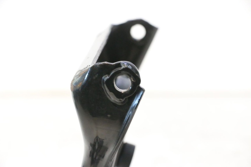photo de Cavalete central PEUGEOT KISBEE 4T 50 (2018 - 2022) - Pontos de fixação