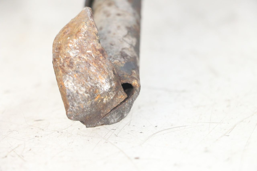photo de CAVALLETE CENTRAL PEUGEOT SATELIS 125 (2013 - 2018) - Detalhe da peça