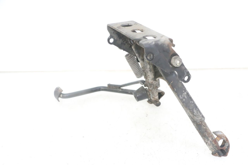 photo de CAVALLETE CENTRAL PEUGEOT SATELIS 125 (2013 - 2018) - Pontos de fixação