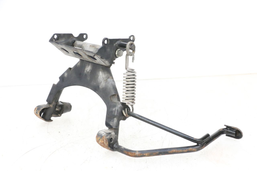 photo de CAVALLETE CENTRAL PEUGEOT SATELIS 125 (2013 - 2018) - Pontos de fixação