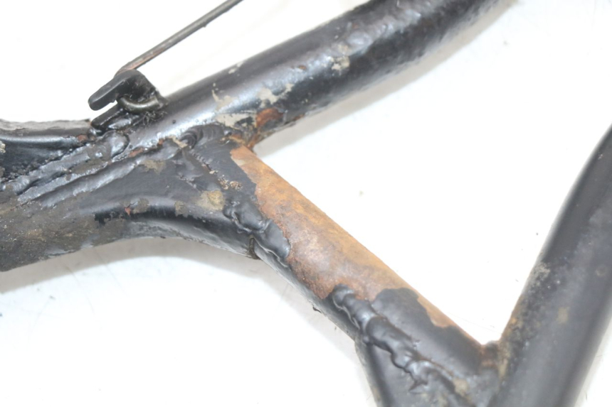 photo de Cavalete central SUZUKI GS F 500 (2004 - 2007) - Estado da superfície