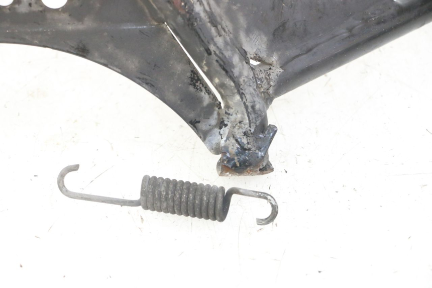 photo de Cavalete central SUZUKI UH BURGMAN 125 (2002 - 2006) - Detalhe da peça