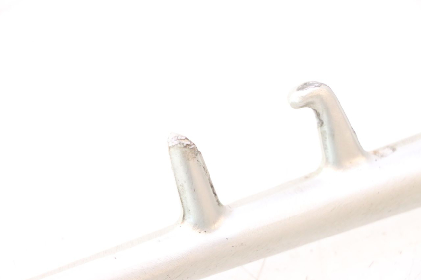 photo de DESCANSO LATERAL YAMAHA YZF R6 600 (2008 - 2009) - Pontos de fixação