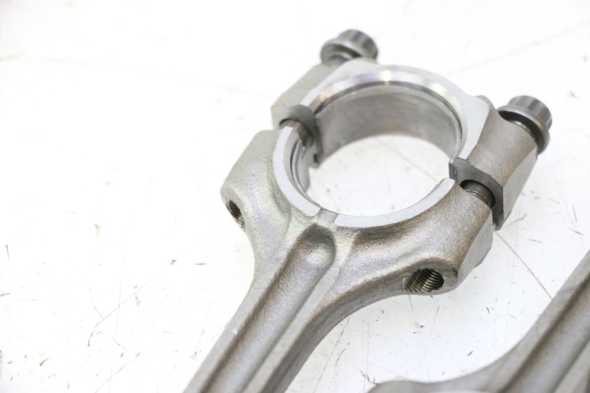 photo de BIELA SUZUKI GSR 600 (2005 - 2012) - Pontos de fixação