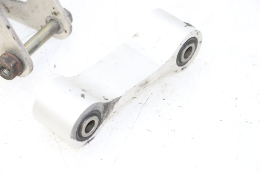 photo de BIELA DO AMORTECEDOR HONDA CBR RR FIREBLADE 900 (1992 - 1994) - Pontos de fixação