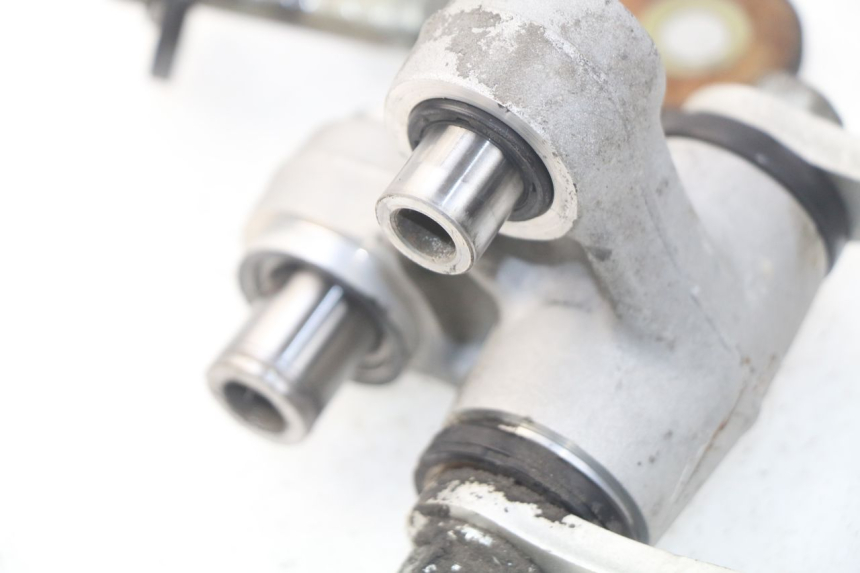 photo de BIELA DO AMORTECEDOR HYOSUNG COMET GTR 125 (2007 - 2014) - Pontos de fixação