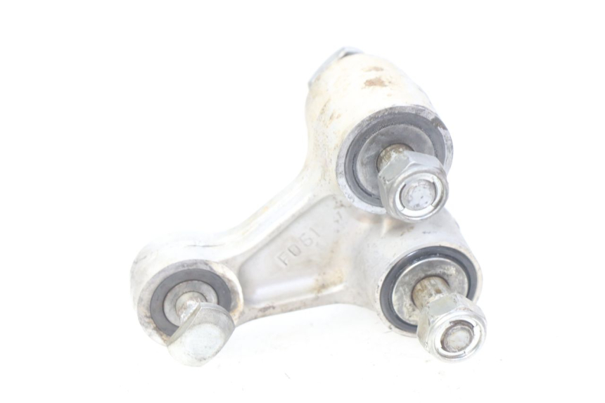 photo de BIELA DO AMORTECEDOR HONDA CRF CR-F 450 (2005 - 2008) - Zoom do estado de desgaste