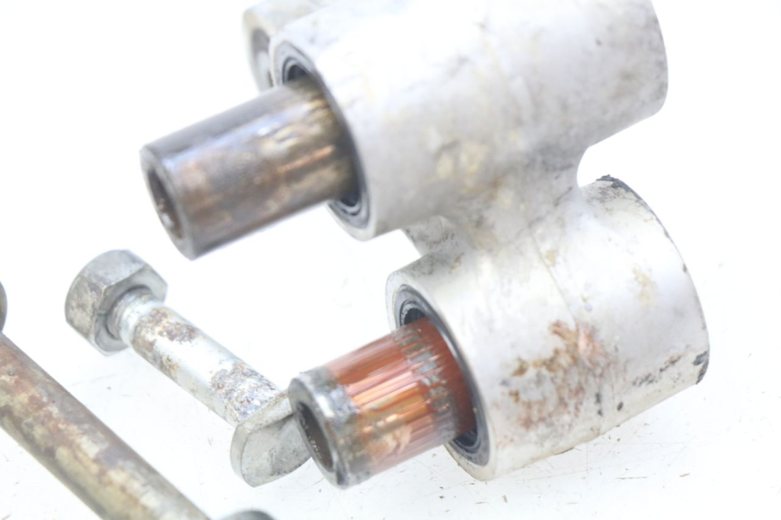 photo de BIELA DO AMORTECEDOR HONDA CRF CR-F 450 (2005 - 2008) - Pontos de fixação