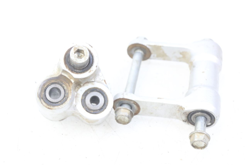 photo de BIELA DO AMORTECEDOR HONDA CRF CR-F 125 (2022 - 2023) - Zoom do estado de desgaste