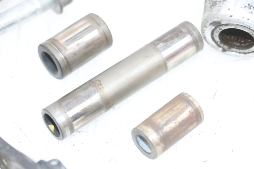 photo de BIELA DO AMORTECEDOR SUZUKI DL V STROM 1000 (2002 - 2007) - Ampliação técnica