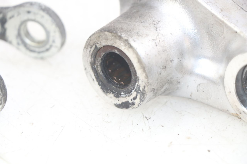 photo de BIELA DO AMORTECEDOR YAMAHA FZS FAZER 600 (1998 - 2001) - Pontos de fixação