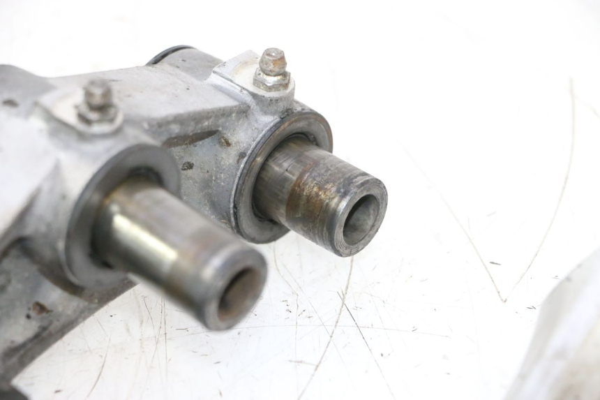 photo de LIGAÇÃO DO AMORTECEDOR KAWASAKI GPX F ZX750F 750 (1986 - 1990) - Detalhes característicos