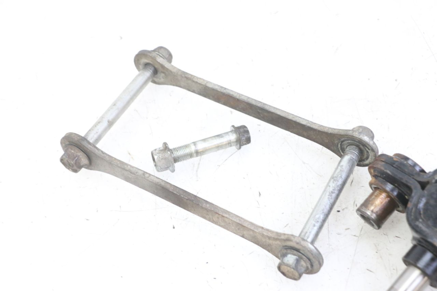 photo de BIELA DO AMORTECEDOR SUZUKI GS GSE 500 (2001 - 2003) - Pontos de fixação