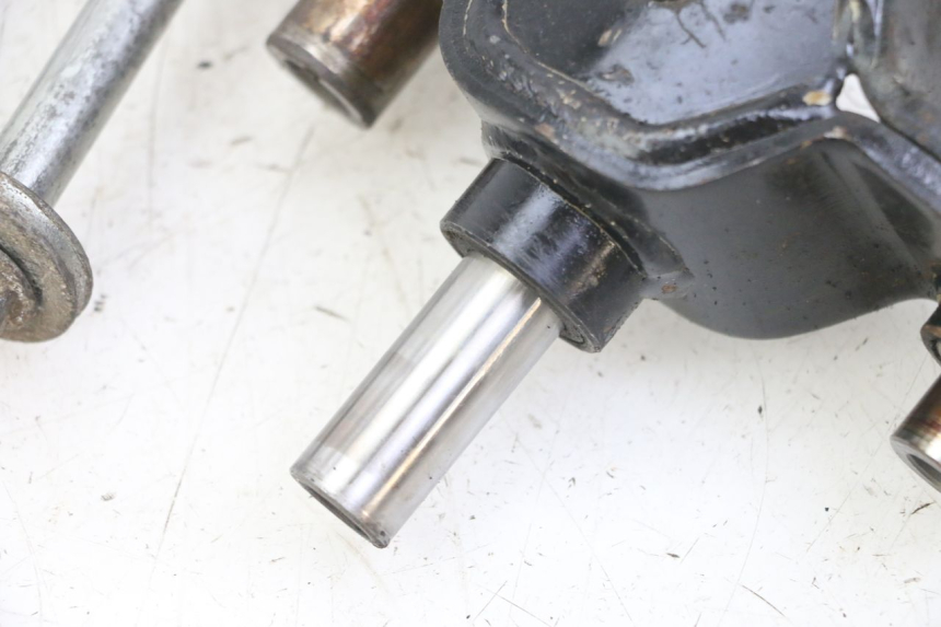 photo de BIELA DO AMORTECEDOR SUZUKI GS GSE 500 (2001 - 2003) - Peça verificada