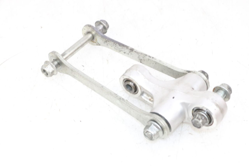 photo de BIELA DO AMORTECEDOR SUZUKI GSF N BANDIT 600 (1996 - 1999) - Zoom do estado de desgaste