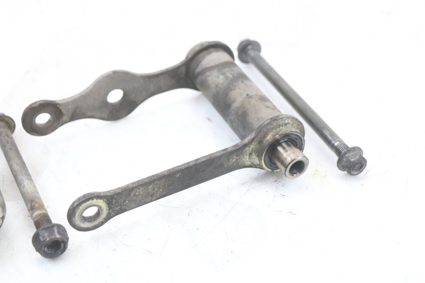 photo de BIELA DO AMORTECEDOR HONDA CBR F 1000 (1993 - 1996) - Vista geral
