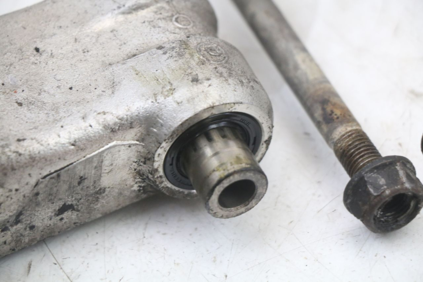photo de BIELA DO AMORTECEDOR HONDA CBR F 1000 (1993 - 1996) - Peça verificada